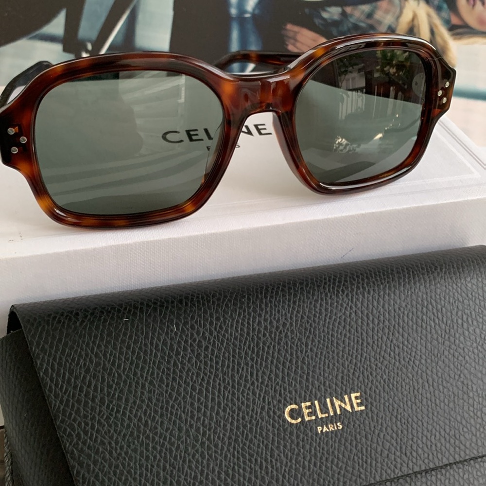 🥰🥰🥰 Celine Paris Bold 3 Dots CL40266U 52N sunglasses 🥰🥰🥰